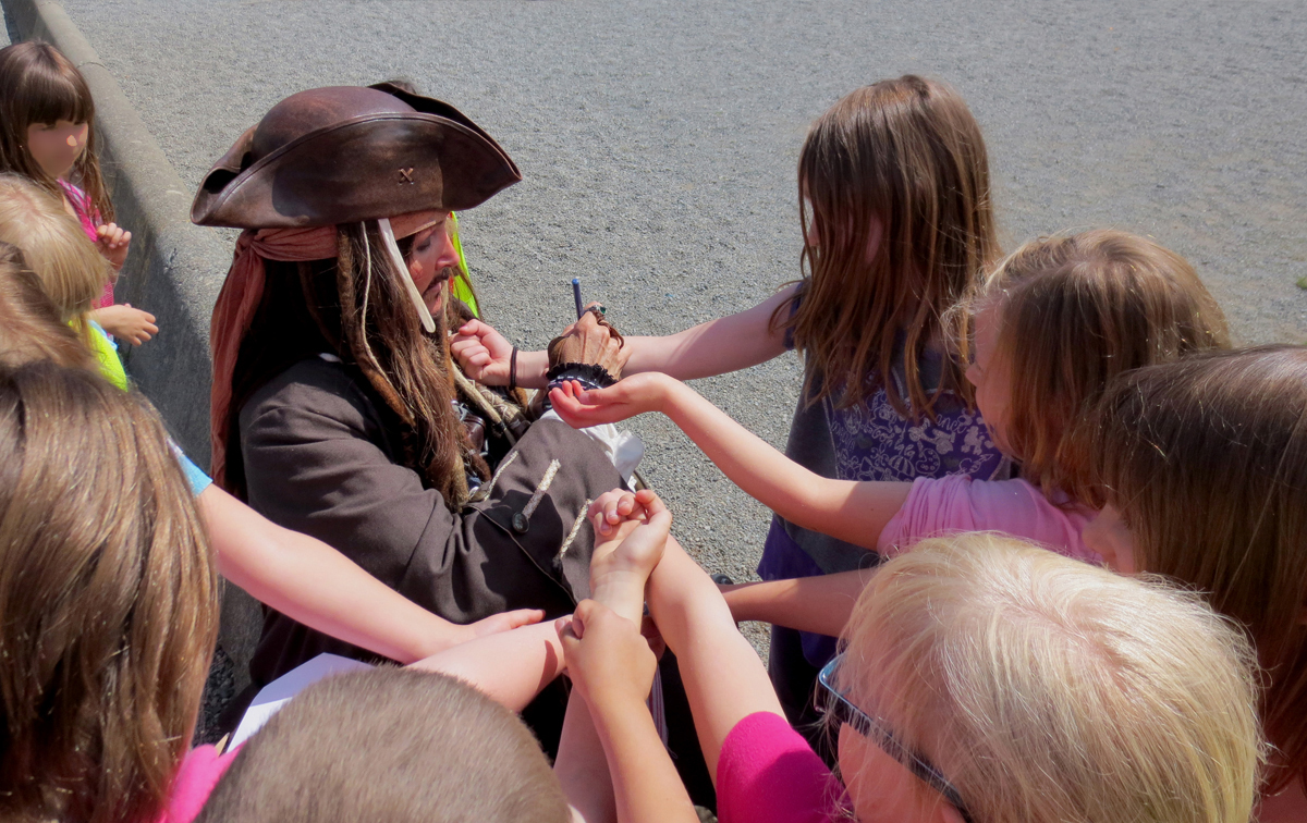 Captain Jack Sparrow Autograph 6