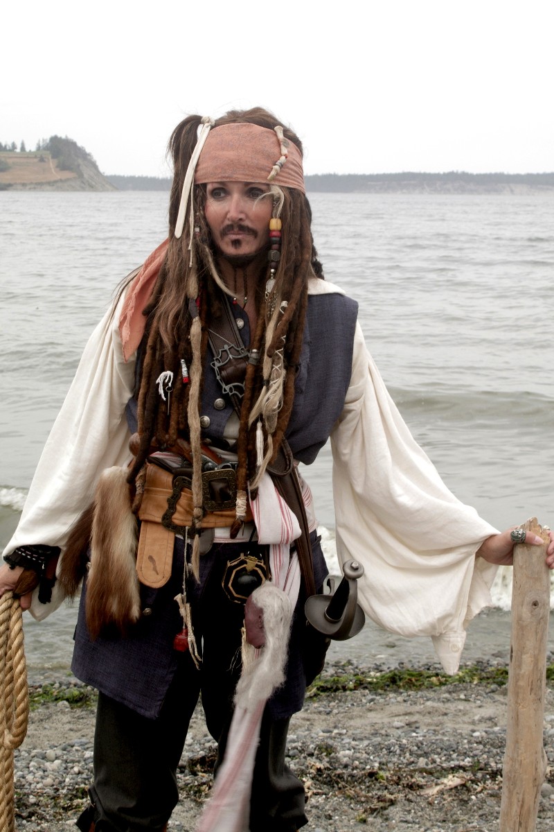 captain-jack-portrayal-on-stranger-tides-14